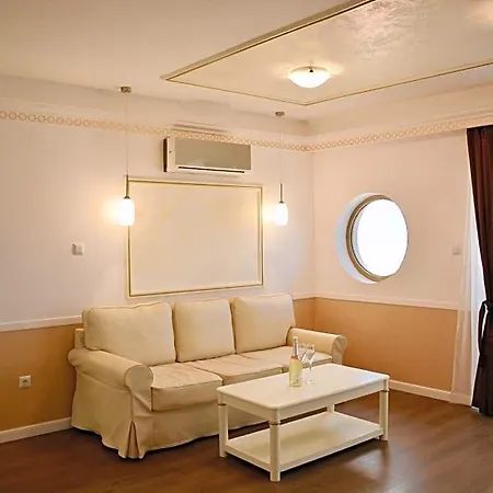 Golden Rainbow Vip